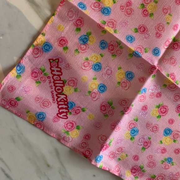 HELLO KITTY ROSE HANDKERCHIEF / TOWEL (2 ITEMS) - Picture 9 of 12